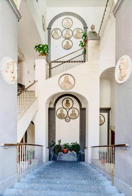 Re Gallo Luxury Apartment Plebiscito In Via Chiaia Napoli Bagian luar foto